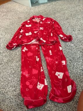 Kirklands Red Heart & Envelope Print Pajama Set